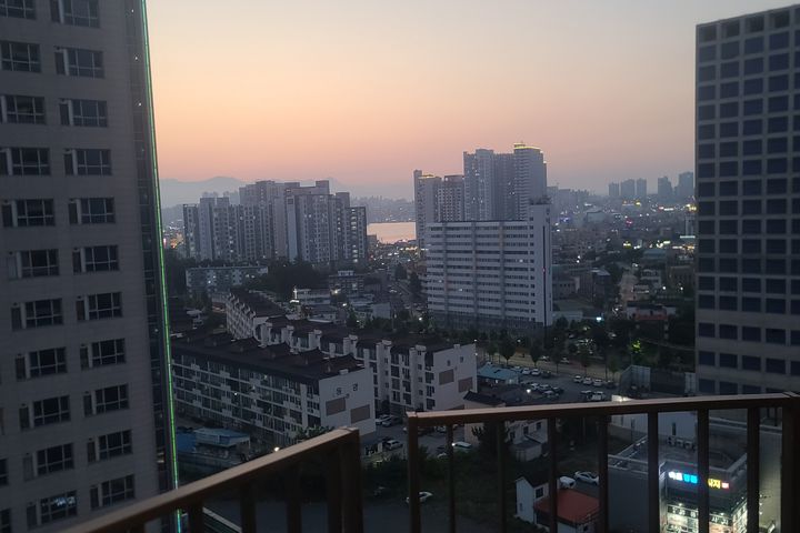 Bluetera 12th floor, 5 people, 1 night 0th image