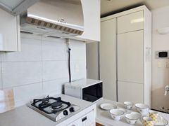 Spacious Room (Sleeps 3) > 1 Minute from Term 10th image