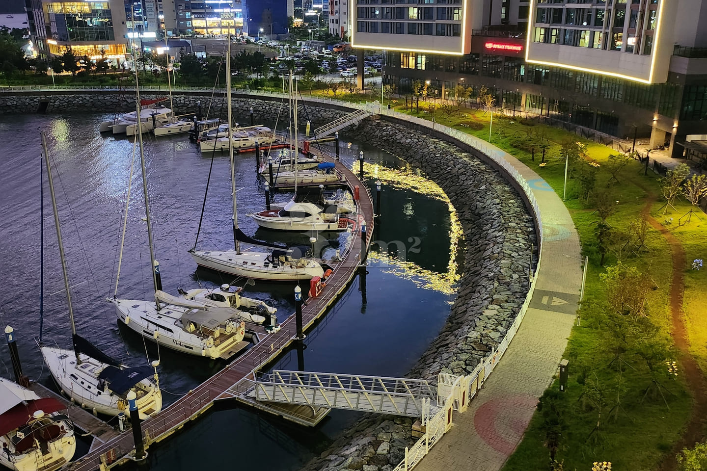 Here Marina 17th image