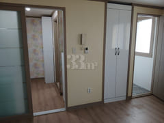 Studio apartment with a separate kitchen in U 4th image