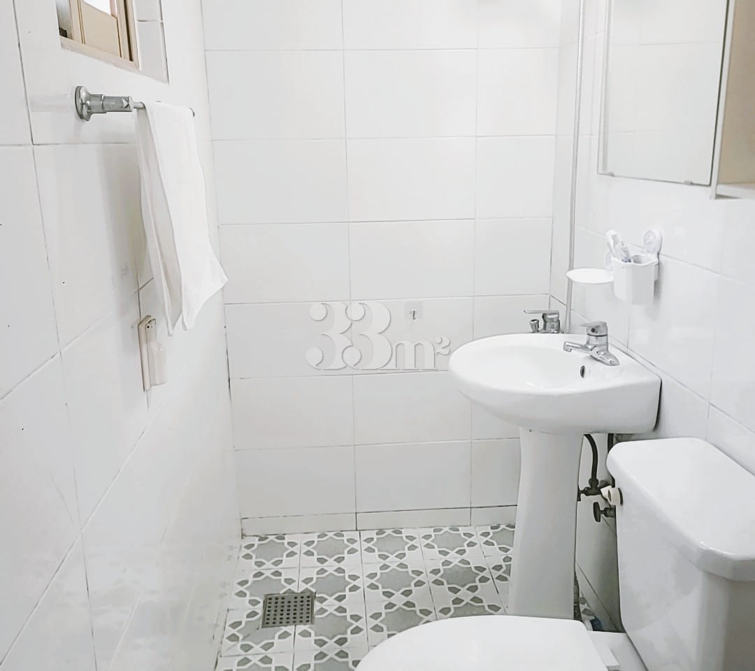 Clean studio apartment near the station 25 9th image