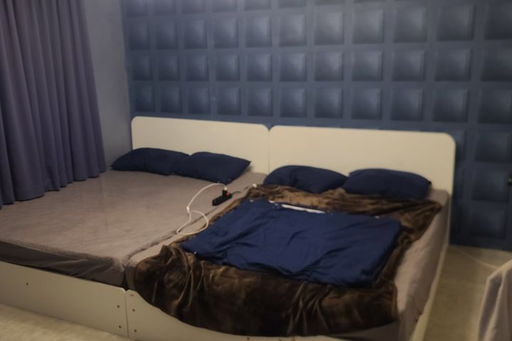 Up to 8 people, YouTube free 16th image