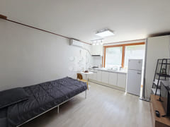 Studio with convenient parking 🏠 Unit 203 4th image