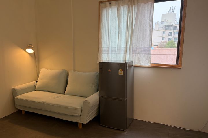 Studio apartment in Haeridan-gil, Haeundae-gu 1th image
