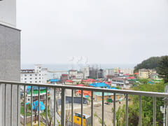 Yeongjin Fully Furnished Ocean-View Apartment 2th image