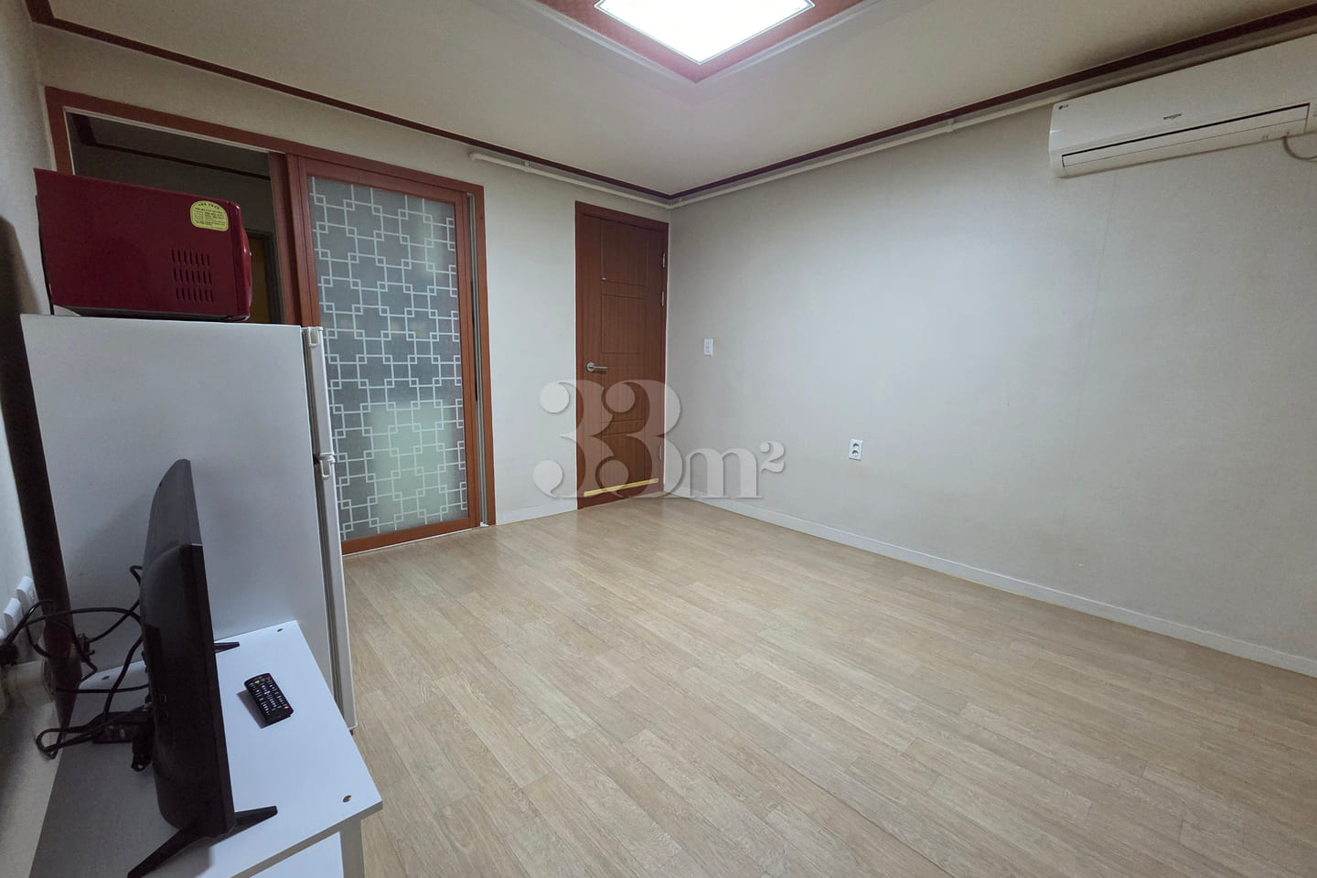Neat studio apartment near Suwon Terminal 10th image