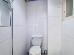 StayUp Room 305 4th image