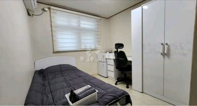 Room 305 0th image