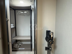 Newly built, prime location right next to Ara 8th image