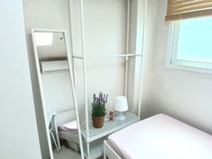 Room 202 12th image