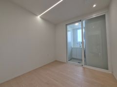 Spacious newly built apartment near Bucheon S 7th image