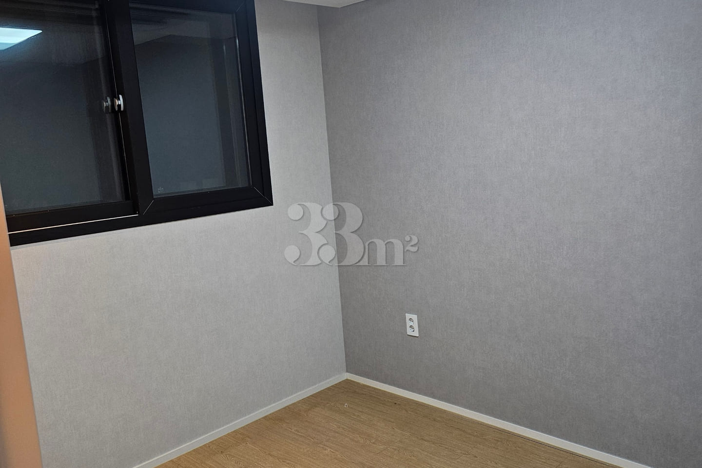 Spacious two-room unit with two air condition 5th image