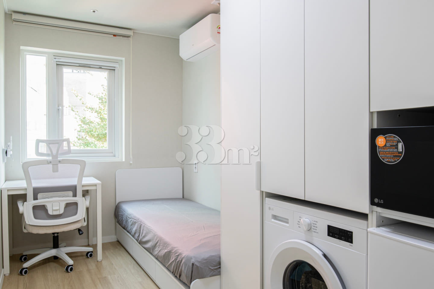 New Luxury Fully Furnished Unit 402 8th image