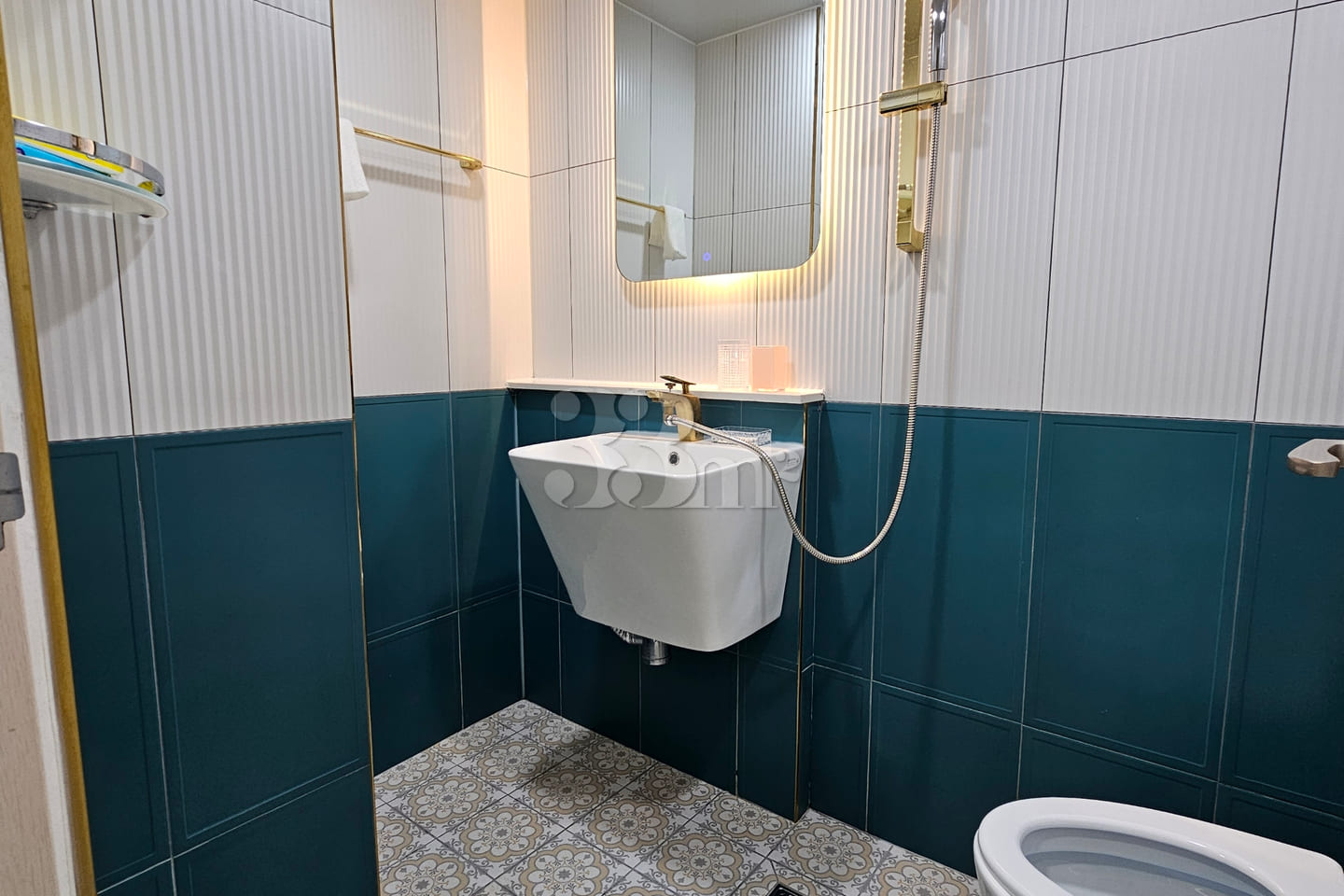 ❤️Newly built, fully furnished❤️202 17th image
