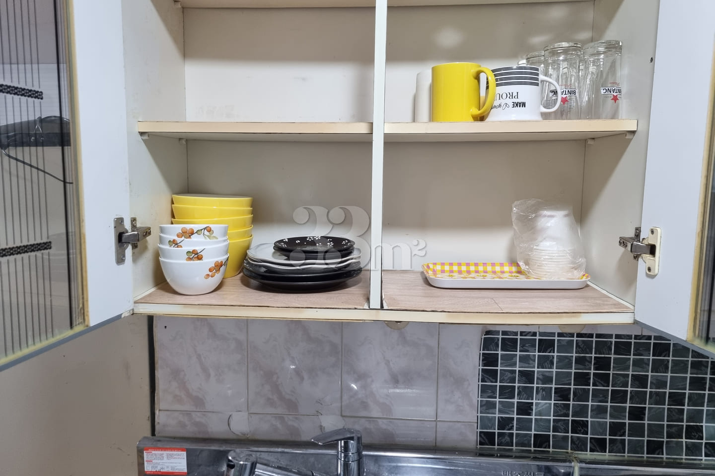 Spacious studio apartment between Hongdae and 5th image