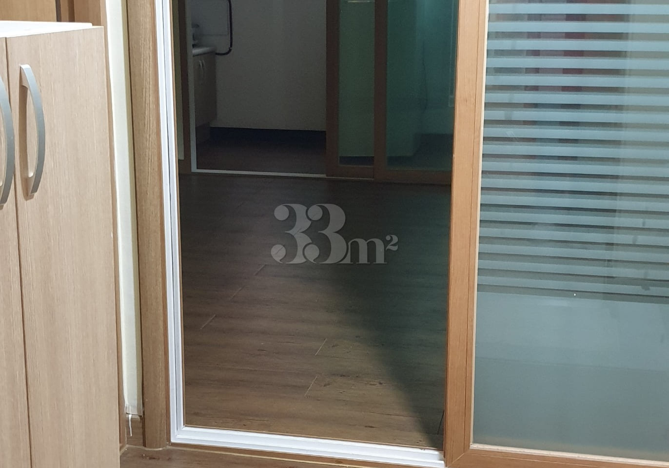 Room 203 8th image