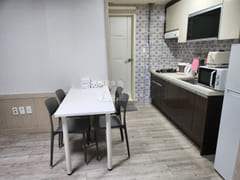 Gimcheon two-room short-term rental 8th image