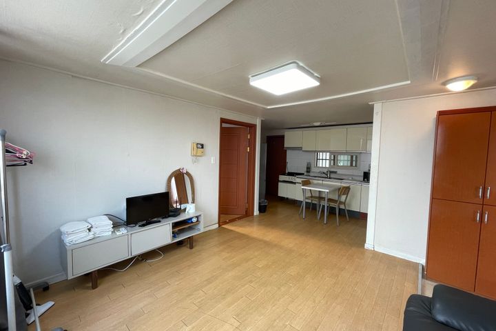 5 minutes from Hongdae/Yeonnam-dong (2 rooms) 6th image