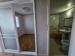 Bright, south-facing 3-room unit in Ilsan-don 4th image