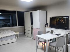 Large studio apartment with a Han River view 16th image