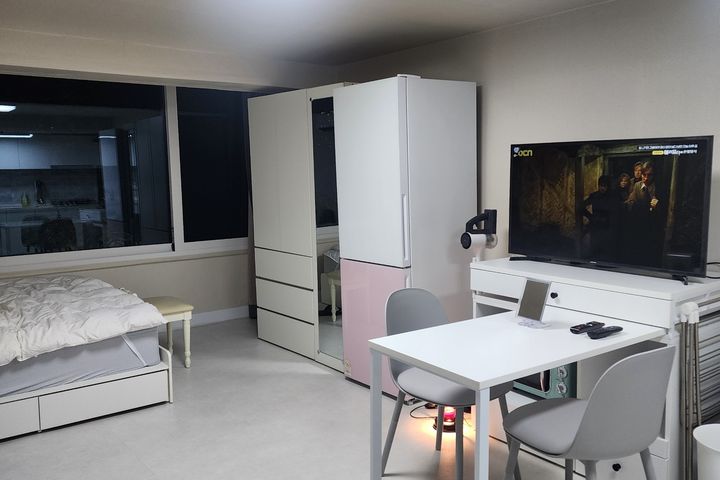 Large studio apartment with a Han River view 16th image