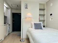 5 mins from Gadi Station ❤️ Fully furnished ( 2th image
