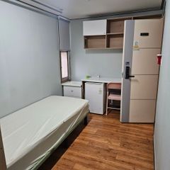 Men's Room, Room 203 Unit Image