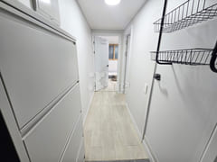 Newly remodeled 2-room apartment 7th image