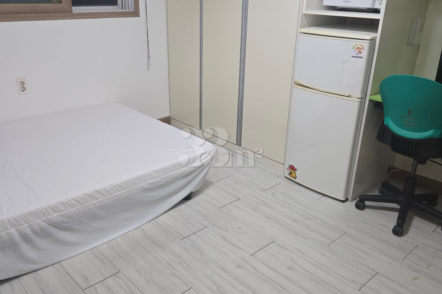 A room located right next to Jihaeng Station 5th image