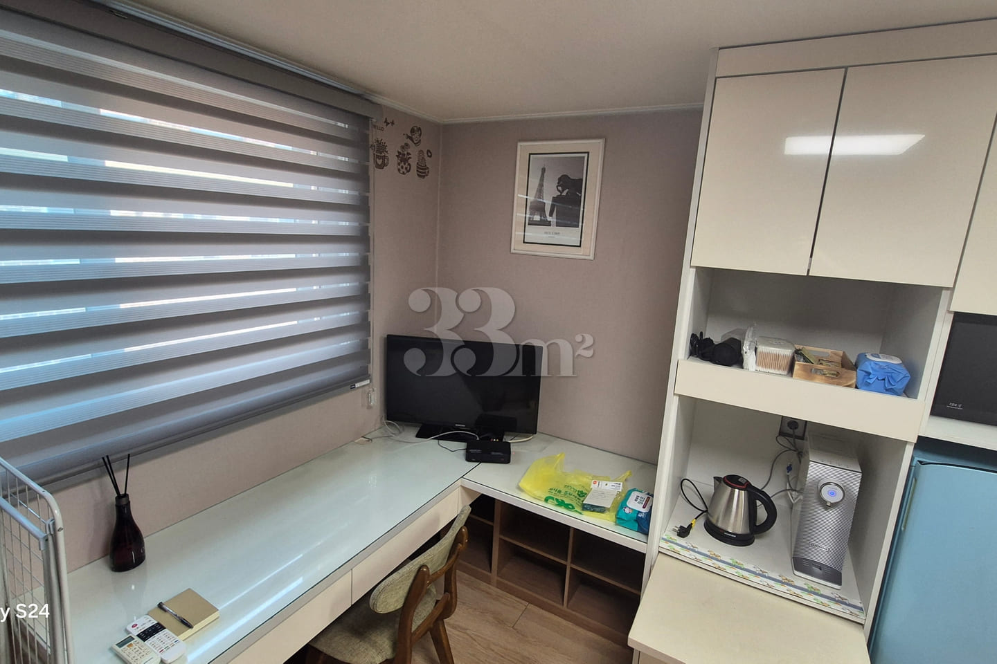Fully Furnished Studio A302 2th image