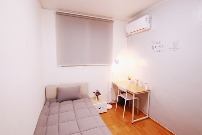 이대역 도보 4분 4룸