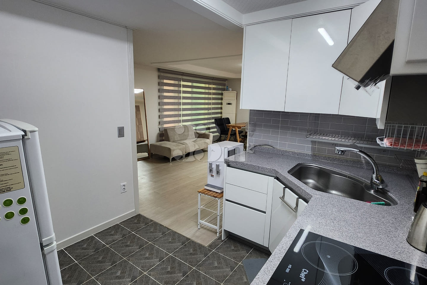 Best 3-Room Apartment near Sinnonhyeon & Eonj 9th image