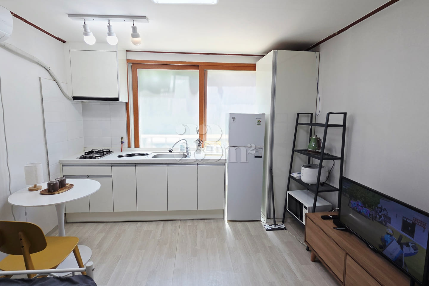 Studio with convenient parking π Unit 203 1th image