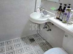3-minute walk from the terminal, Room 205 11th image