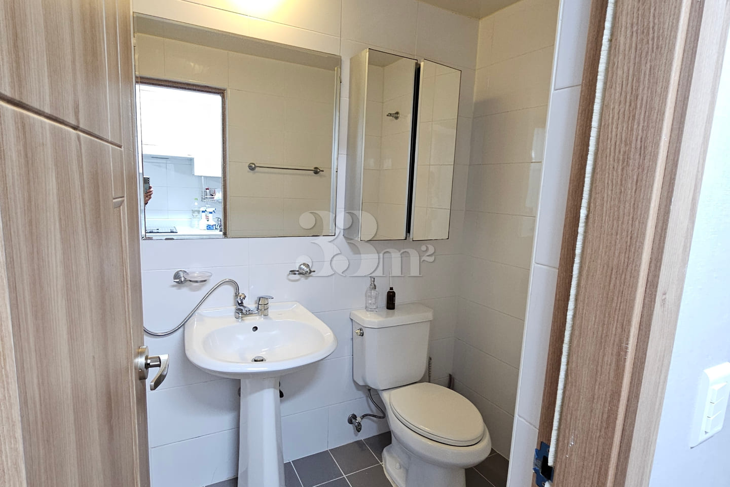 Studio apartment near National Police Hospita 3th image