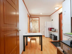 Studio with separate kitchen, 1 minute from S 19th image
