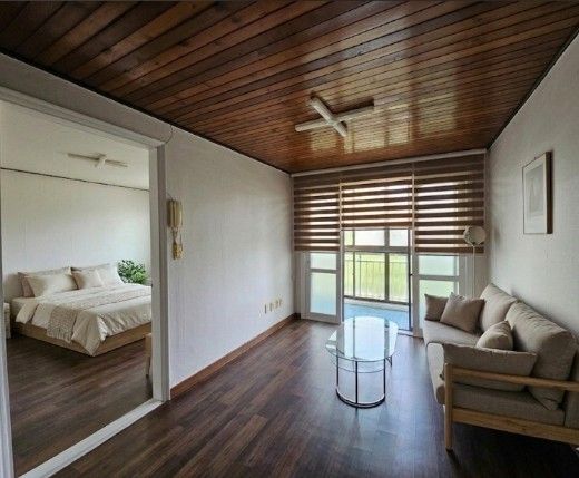 Bright, south-facing 3-room unit in Ilsan-don 3th image
