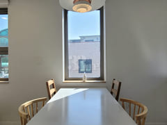 Top-floor unit overlooking the lake park [adj 4th image