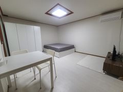 두정동 넓은룸 퀸침대1 5번째 이미지