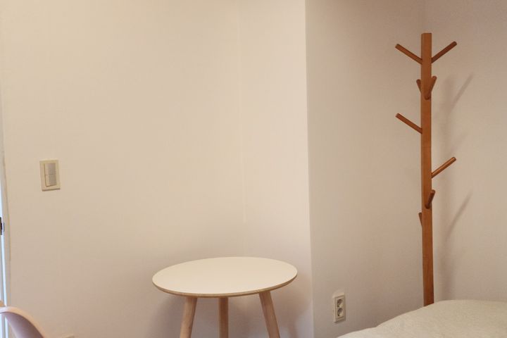Hanok-style wooden house 6th image