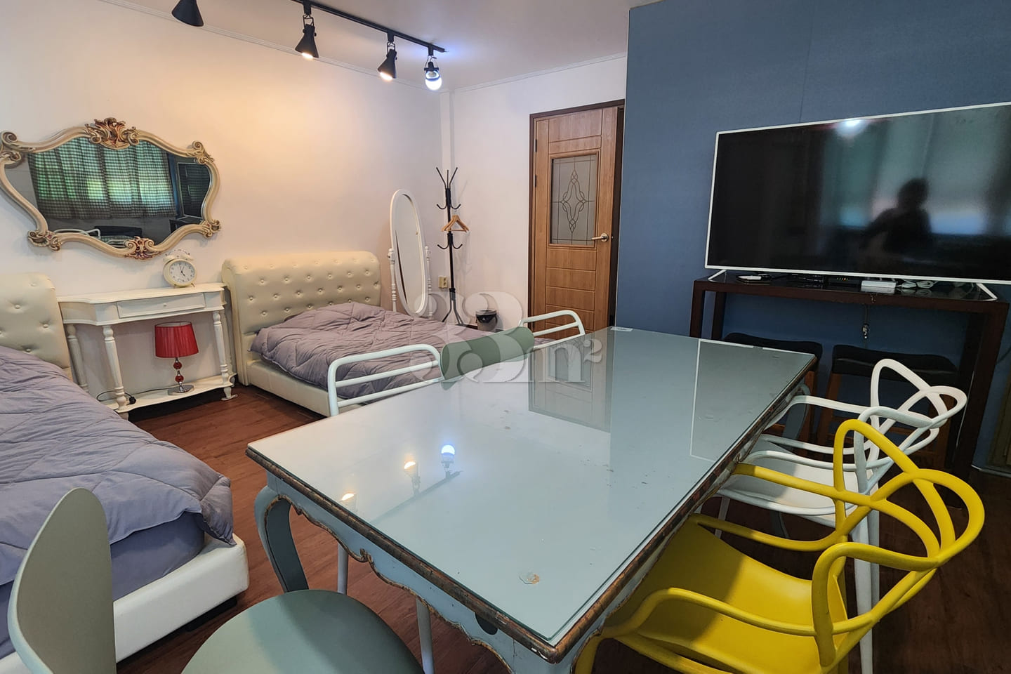 Two-room apartment on the second floor in Hwa 0th image