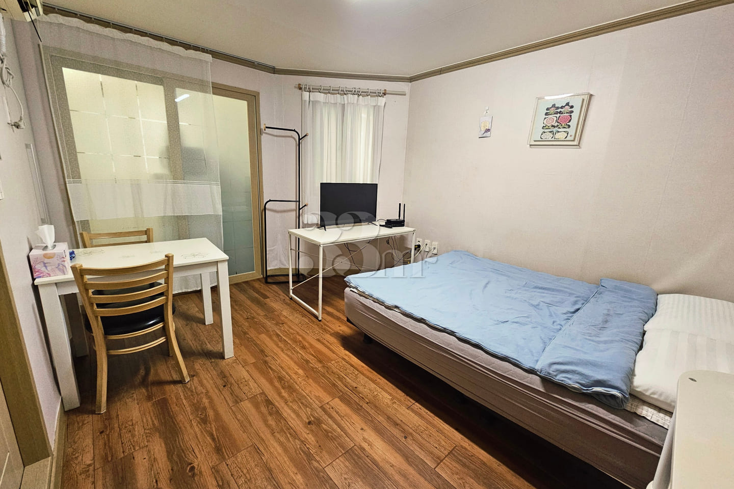 Studio apartment, 15 minutes from Yeungnam Un 3th image