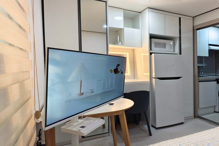 New studio apartment near Sindae-bang Station 1th image