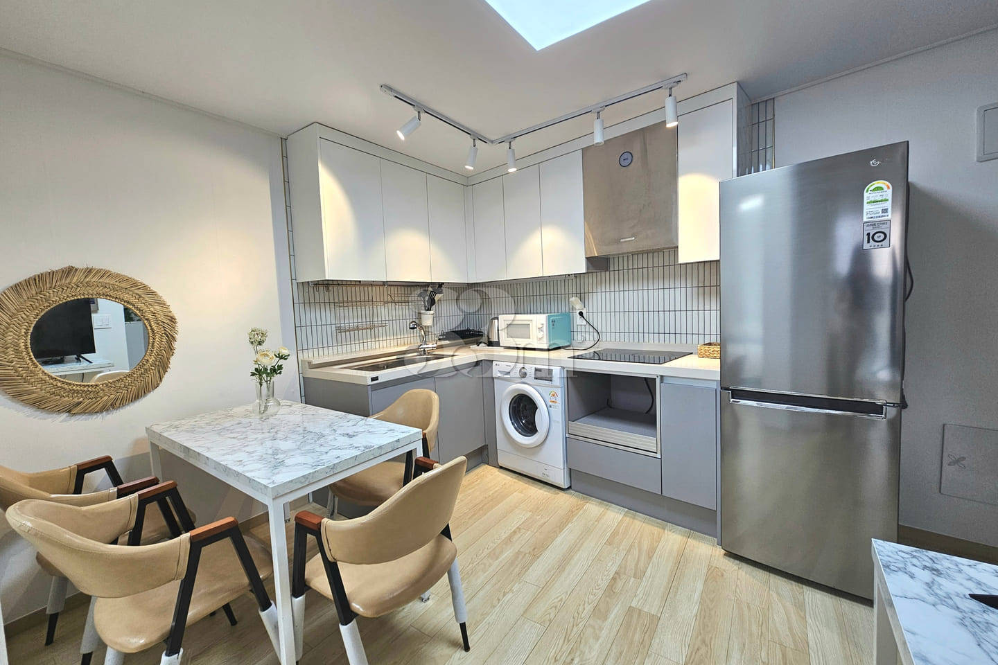❤️Newly built, fully furnished❤201 0th image