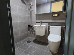 Spacious 2-bedroom unit + rooftop terrace 14th image