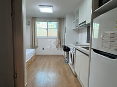 Room 502 3th image