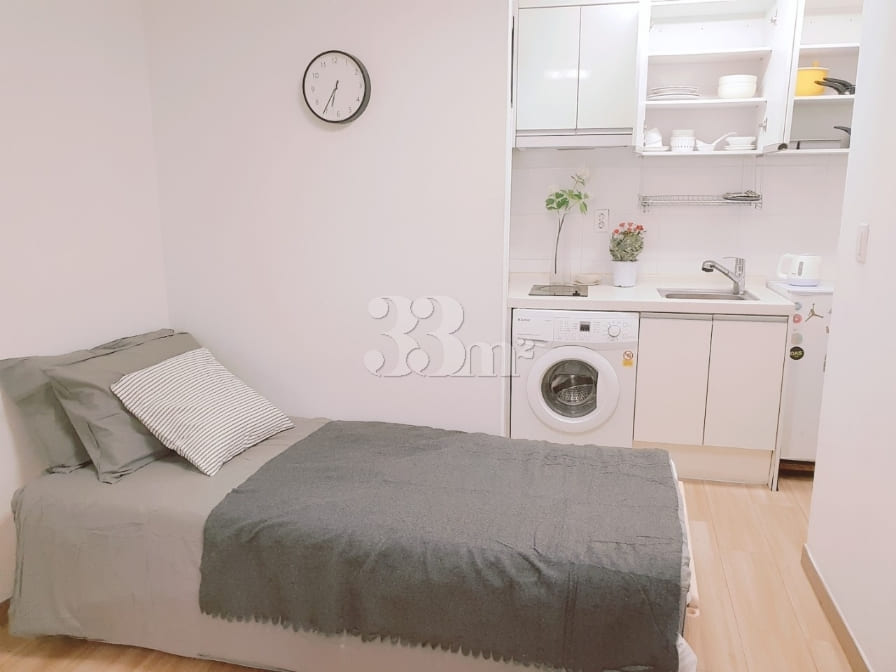 Room 103 5th image